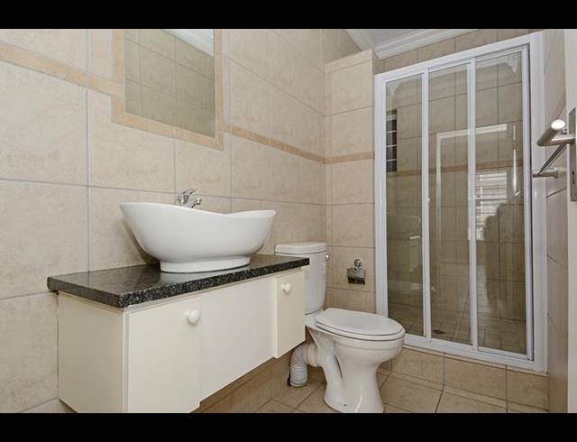 2 BEDROOM APARTMENT FOR SALE IN BUCCLEUCH